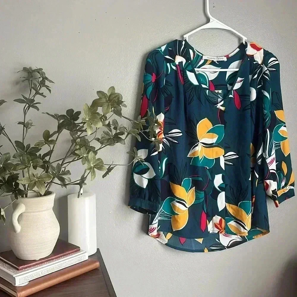 Collective Concepts Women’s Floral Print Blouse - Picture 3 of 7